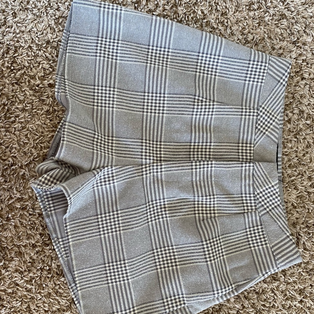 NEW missguided plaid shorts